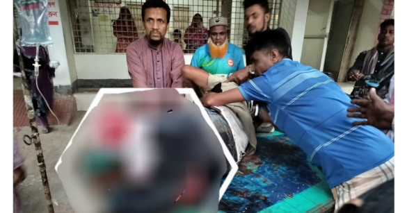 ট্রেন থেকে নামতে গিয়ে পুলিশ কনস্টেবলের দুই পা বিচ্ছিন্ন।