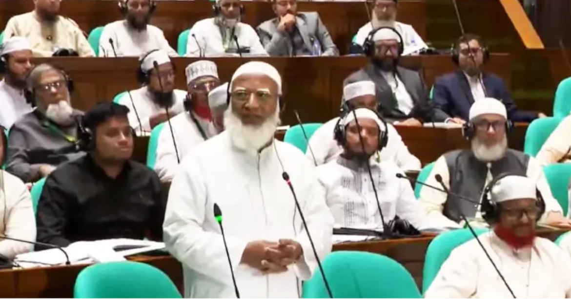 জামায়াত সংবিধান বিরোধী নয় বলে জানিয়েছেন বিরোধীদলীয় নেতা ডা. শফিকুর রহমান।