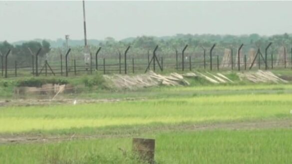 লালমনিরহাটের হাতীবান্ধা সীমান্তে ভারতীয় সীমান্তরক্ষী বাহিনীর (বিএসএফ) গুলিতে মো. খাদেমুল (৩০) নামে এক বাংলাদেশি যুবক নিহত হয়েছেন।
