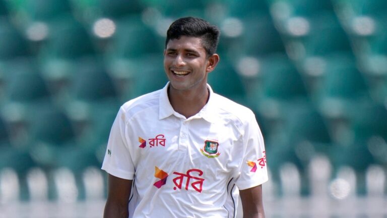 এপ্রিলে আইসিসির সেরা খেলোয়াড় নাহিদ রানা