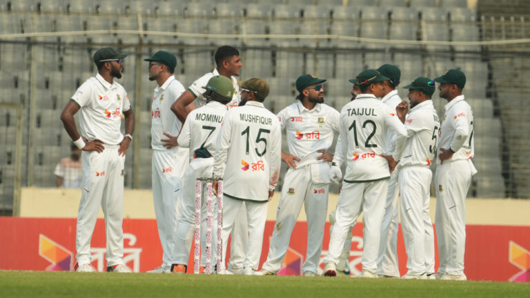 মিরপুর টেস্টে ভালোই জবাব দিচ্ছে পাকিস্তান