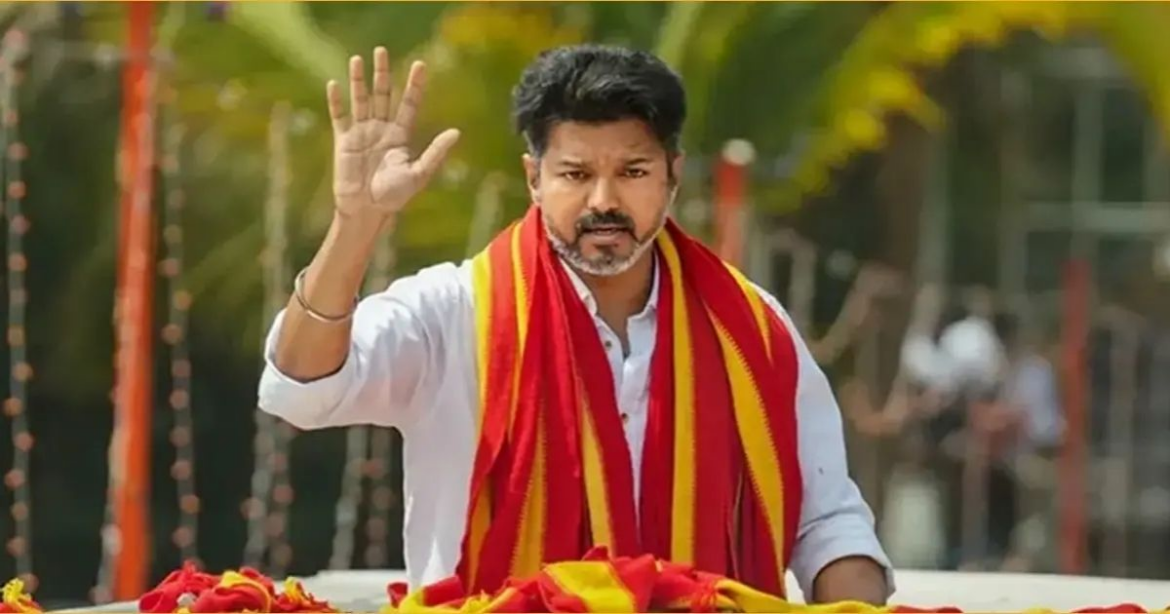 বিজয় নেতৃত্বাধীন টিভিকে সরকার গঠনের জন্য প্রয়োজনীয় আসন পায়নি। এরই মধ্যে দলের ১০৭ বিধায়ক একযোগে পদত্যাগের হুঁশিয়ারি দিয়েছেন।
