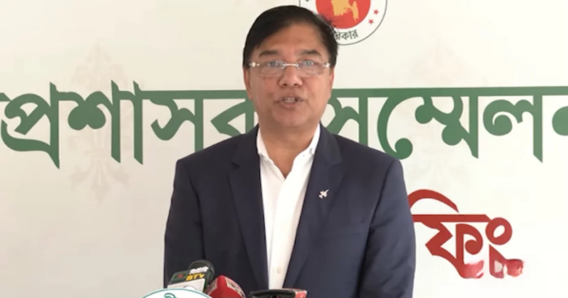 বিমান বন্দরের পাশাপাশি বগুড়া জেলায় ফ্লাইং একাডেমি করার পরিকল্পনার কথা জানিয়েছেন বেসামরিক বিমান পরিবহন ও পর্যটন প্রতিমন্ত্রী এম রশিদুজ্জামান মিল্লাত।