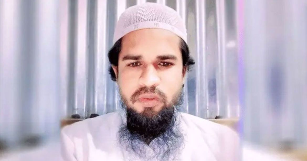 ধর্ষণে ১১ বছর বয়সী মাদ্রাসাছাত্রী অন্তঃসত্ত্বা হওয়ার ঘটনায় করা মামলার আসামি মাদ্রাসা শিক্ষক আমান উল্লাহ সাগরকে গ্রেপ্তার করেছে র‍্যাব।