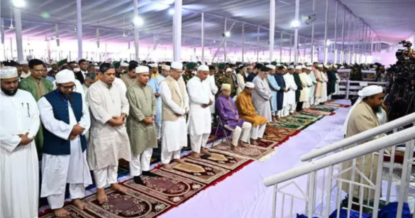 জাতীয় ঈদগাহ ময়দানে পবিত্র ঈদুল আজহা'র প্রধান জামাতে অংশ নিয়ে একসঙ্গে নামাজ আদায় করেছেন রাষ্ট্রপতি মো. সাহাবুদ্দিন ও প্রধানমন্ত্রী তারেক রহমান।
