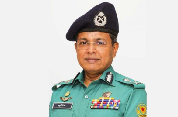 মানবতাবিরোধী অপরাধের মামলায় সাবেক ডিএমপি কমিশনার হাবিবুর রহমানসহ তিনজনকে মৃত্যুদণ্ড দিয়েছেন আন্তর্জাতিক অপরাধ ট্রাইব্যুনাল।