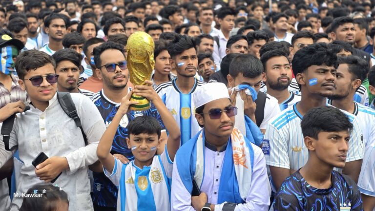 ফেনীতে বড় পর্দায় আর্জেন্টিনার খেলা দেখল ১০ হাজার সমর্থক