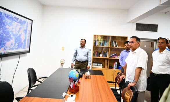 প্রধানমন্ত্রী তারেক রহমান পূর্বনির্ধারিত কর্মসূচির বাইরে বাংলাদেশ মহাকাশ গবেষণা ও দূর অনুধাবন প্রতিষ্ঠান–স্পারসো আকস্মিক পরিদর্শন করেছেন।