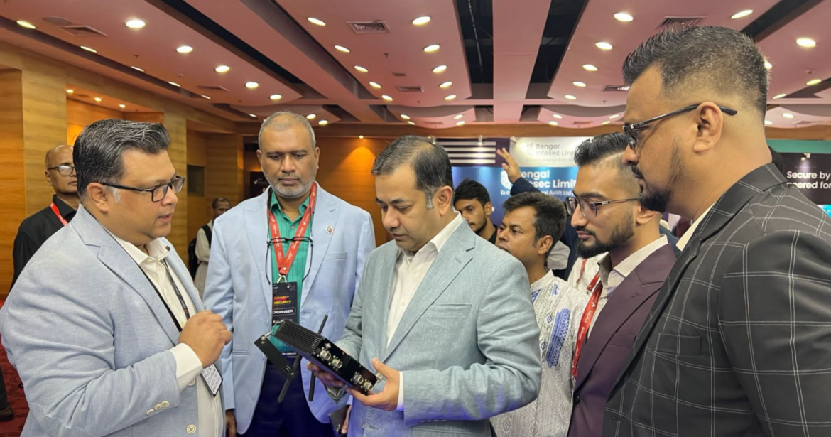 ফিনিক্স সামিটে এআইভিত্তিক সাইবার নিরাপত্তা ও ইন্টেলিজেন্ট অপারেশনস ইকোসিস্টেম প্রদর্শন করেছে বহুজাতিক প্রযুক্তি প্রতিষ্ঠান ব্রোটেকস টেকনোলজিস লিমিটেড।
