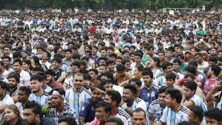 বিশ্বকাপ চলাকালে ঢাবি ক্যাম্পাসে বহিরাগত প্রবেশ ও যানচলাচলে নিষেধাজ্ঞা