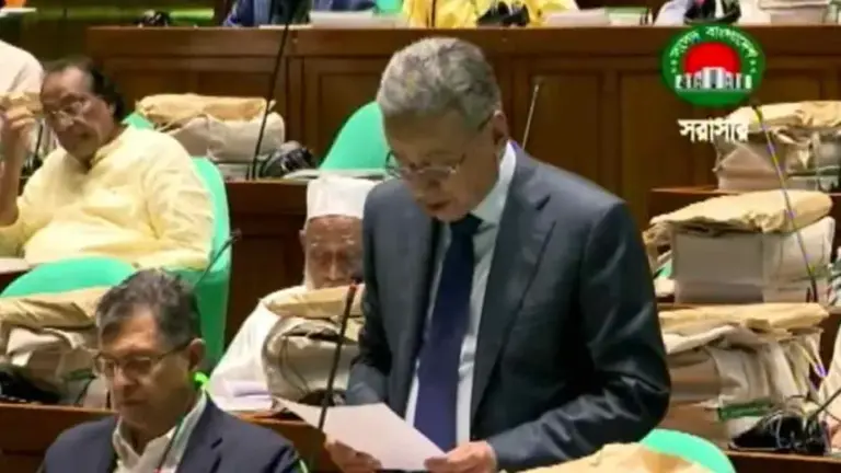 ২০২৬-২৭ অর্থবছরের বাজেট উত্থাপন করছেন অর্থমন্ত্রী
