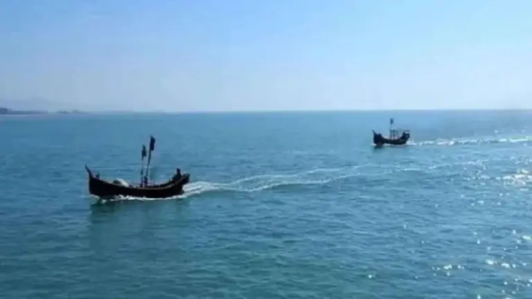 টেকনাফে ৭ জেলেকে ধরে নিয়ে গেল আরাকান আর্মি