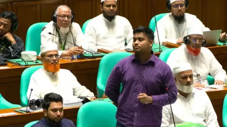 ‘আগে রিকশায় চড়তাম, এখন গাড়িতে চড়ি’ কটাক্ষের জবাব দিলেন হাসনাত আবদুল্লাহ