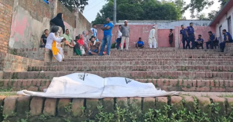 খান জাহান আলী মাজারের দীঘিতে কুমিরে টেনে নেয়া শিশুর মরদেহ উদ্ধার