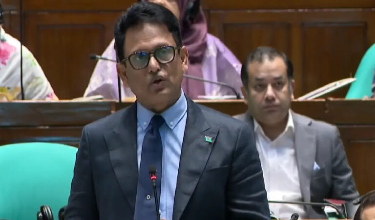 বন্যায় এইচএসসি পরীক্ষায় অংশ নিতে না পারলে পুনঃপরীক্ষার আশ্বাস
