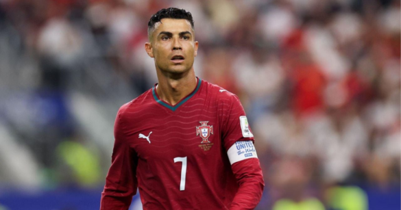 ফুটবল ইতিহাসের অন্যতম সেরা ট্রফি ছোঁয়ার অপূর্ণতা নিয়েই বিশ্বকাপকে বিদায় জানালেন ক্রিশ্চিয়ানো রোনালদো।