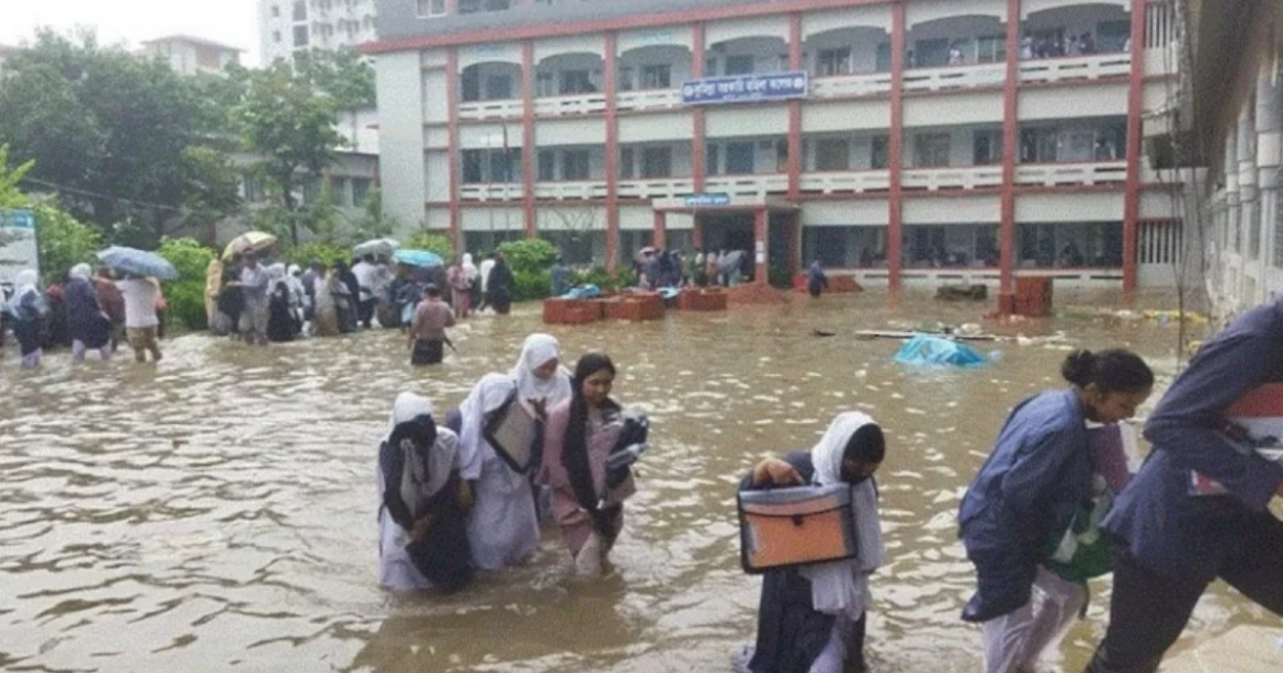 আগামী বছর থেকে বর্ষাকালে আর কোনো পাবলিক পরীক্ষা না নেওয়ার বিষয়ে নীতিগত সিদ্ধান্ত নিয়েছে শিক্ষা মন্ত্রণালয়।