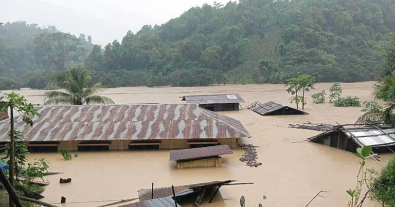‘এখানে পরিস্থিতি খুবই ভয়াবহ, পুরো এলাকা পানিতে তলিয়ে গেছে’