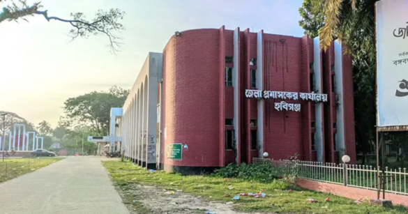 বিএনপি ও এনসিপি'র পাল্টাপাল্টি কর্মসূচিকে কেন্দ্র করে সম্ভাব্য অপ্রীতিকর পরিস্থিতি এড়াতে পৌর এলাকায় ১৪৪ ধারা জারি করেছে জেলা প্রশাসন