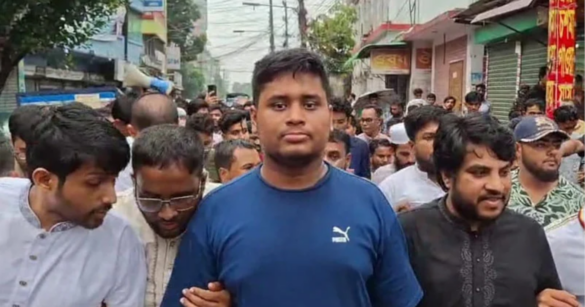 অতীতের সরকার ভোট চুরি করত, কিন্তু এই সরকার ভোটের ফলাফল চুরি করেছে বলে মন্তব্য করেছেন কুমিল্লা-৪ আসনের সংসদ সদস্য হাসনাত আবদুল্লাহ।