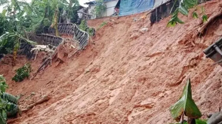 ৫ জেলা ভূমিধসের উচ্চ ঝুঁকিপূর্ণ