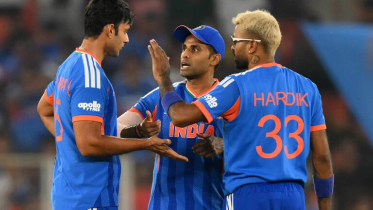 ঘরের মাঠেই অ্যাওয়ে সিরিজ খেলবে ভারত