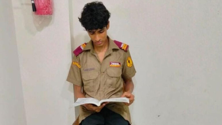 বিকেলে বাবাকে দাফন, রাতে এটিএম বুথে ডিউটি, সকালে এইচএসসি পরীক্ষা