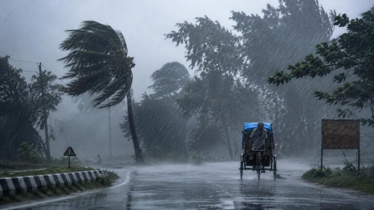 দেশের বিভিন্ন স্থানে হালকা থেকে ভারী বর্ষণের আশঙ্কা