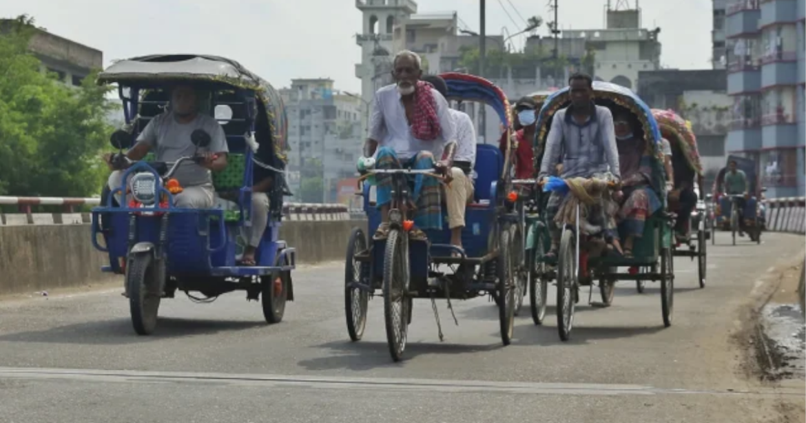 ই-রিকশা বা ইলেকট্রিক রিকশা (অটোরিকশা) চলাচলের জন্য রাজধানীকে ৮টি জোনে বিভক্ত করা হবে বলে জানিয়েছেন স্থানীয় সরকার প্রতিমন্ত্রী মীর শাহে আলম।