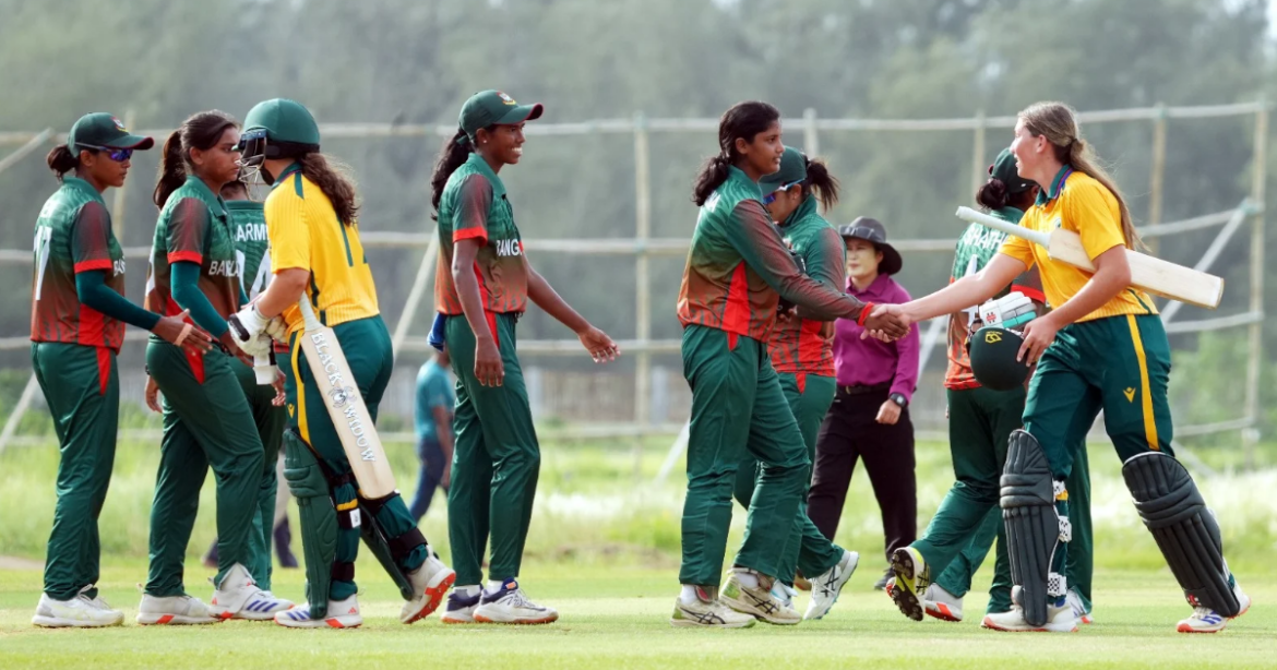 এএফসি চ্যালেঞ্জ লিগ ফুটবলে মুখোমুখি মুরাস-ফর্টিস। এদিকে ইংল্যান্ডে চলছে দ্য হানড্রেড। এছাড়াও আছে আরও কিছু খেলা, চলুন দেখে নিই আজকের খেলাসূচি।