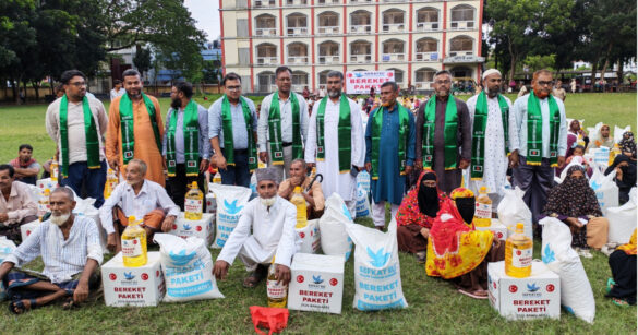 চুয়াডাঙ্গা জেলার জীবননগর উপজেলায় দুস্থ ও হতদরিদ্র পরিবারের মাঝে বিনামূল্যে ফ্যামিলি ফুড প্যাকেট বিতরণ করা হয়েছে।