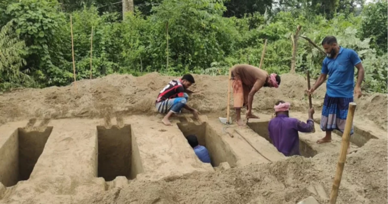নদীতে ডুবে মৃত্যু, পাশাপাশি কবরে শায়িত হলো ৫ শিশু