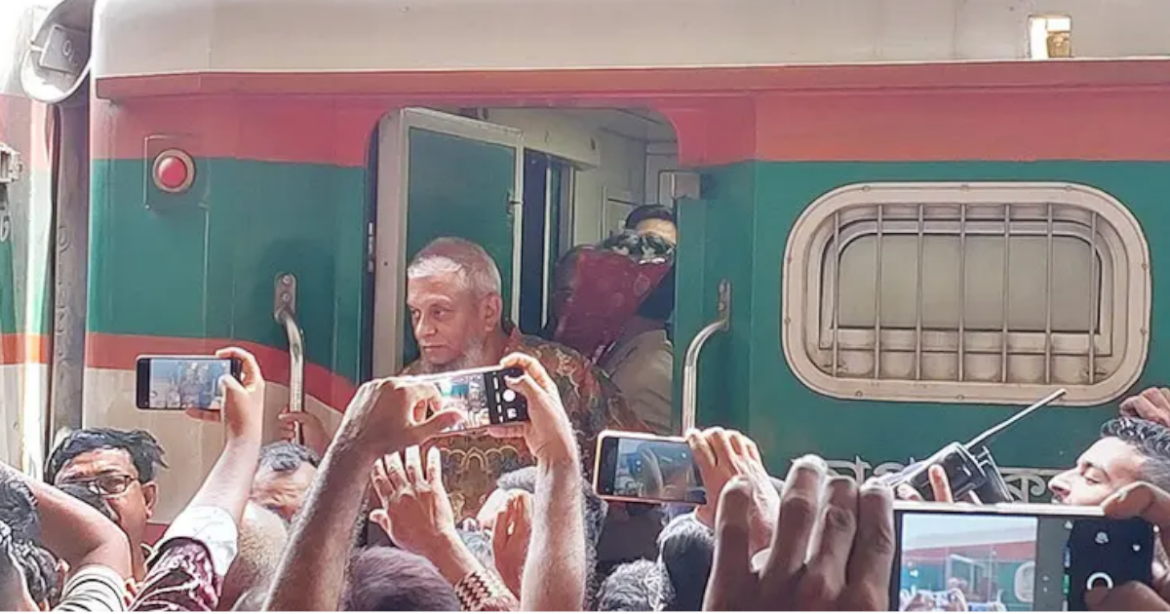 সিলেট সফরকালে শ্রীমঙ্গল রেলওয়ে স্টেশন পরিদর্শন করেছেন শ্রম ও কর্মসংস্থান এবং প্রবাসী কল্যাণ ও বৈদেশিক কর্মসংস্থান মন্ত্রী আরিফুল হক চৌধুরী৷