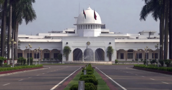 দেশের ২৩তম রাষ্ট্রপতি নির্বাচনের প্রার্থিতা প্রত্যাহারের শেষ দিন আজ (১৮ আগস্ট) বিকাল ৪টা পর্যন্ত।