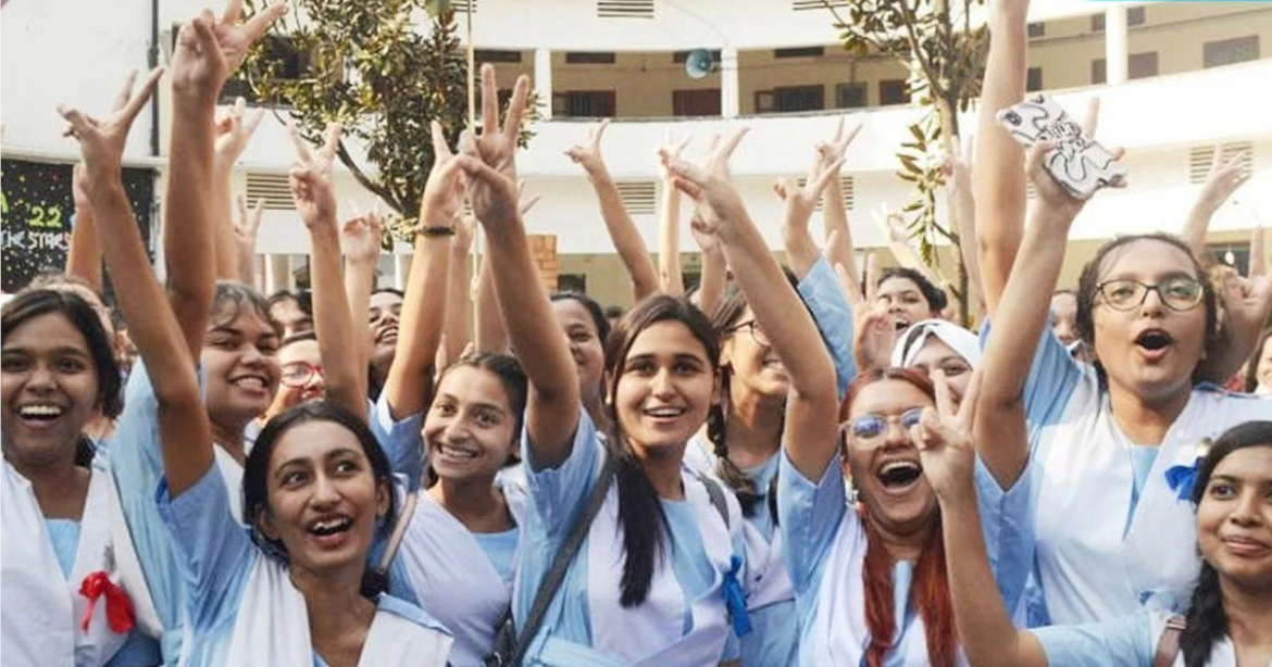 ২০২৬ সালের মাধ্যমিক স্কুল সার্টিফিকেট (এসএসসি) ও সমমান পরীক্ষার ফল প্রকাশ করা হয়েছে।