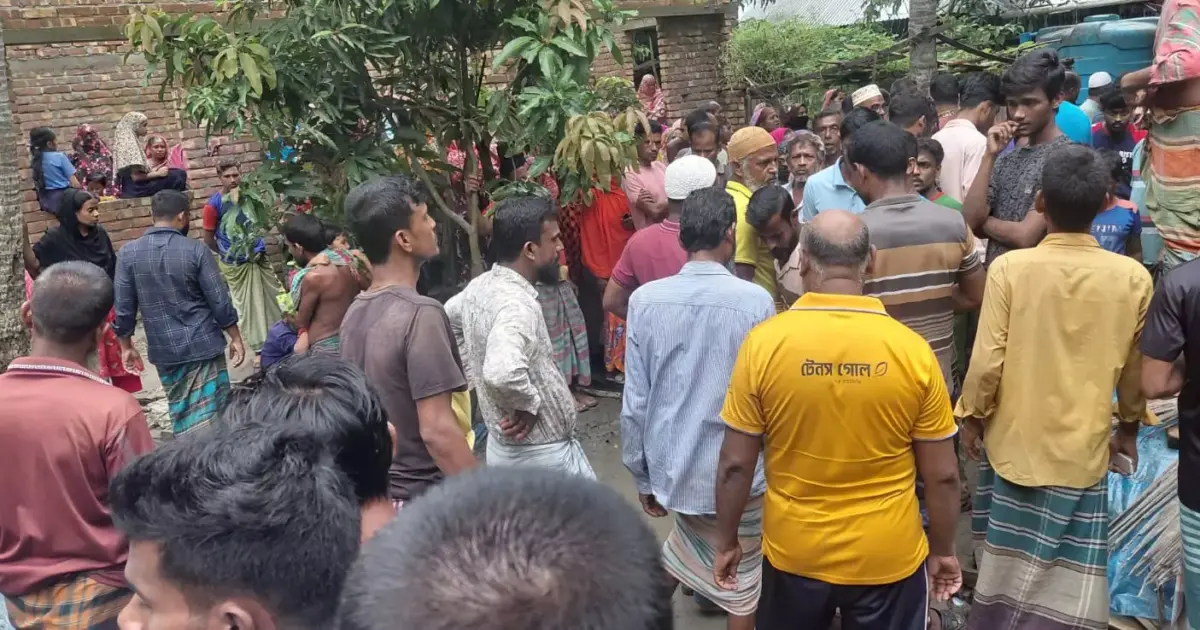 বাগেরহাটে একই পরিবারের তিনজনের মরদেহ উদ্ধার