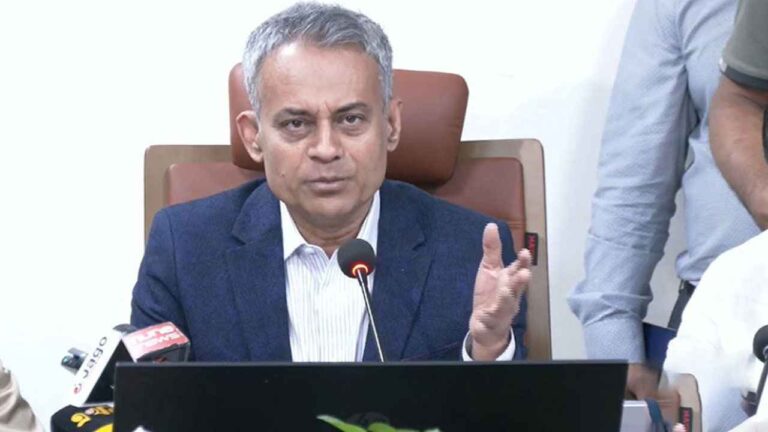 বেশি ভাড়া আদায় করা হলে রুট পারমিট বাতিল: সড়কমন্ত্রী