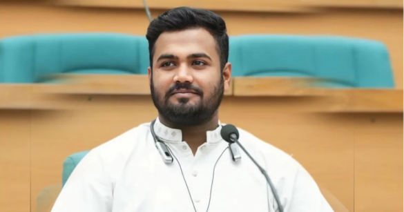 পরীক্ষায় অসদুপায় অবলম্বনের দায়ে হাজী মুহম্মদ মুহসীন হল সংসদের এক নির্বাচিত কার্যনির্বাহী সদস্যকে শাস্তি দিয়েছে ঢাকা বিশ্ববিদ্যালয় প্রশাসন।
