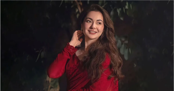 পাকিস্তানের জনপ্রিয় অভিনেত্রী হানিয়া আমির। অভিনয় গণ্ডি পেরিয়ে এবার পা রাখলেন সংগীত জগতে।