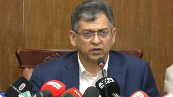 স্বরাষ্ট্রমন্ত্রী সালাহউদ্দিন আহমদ।