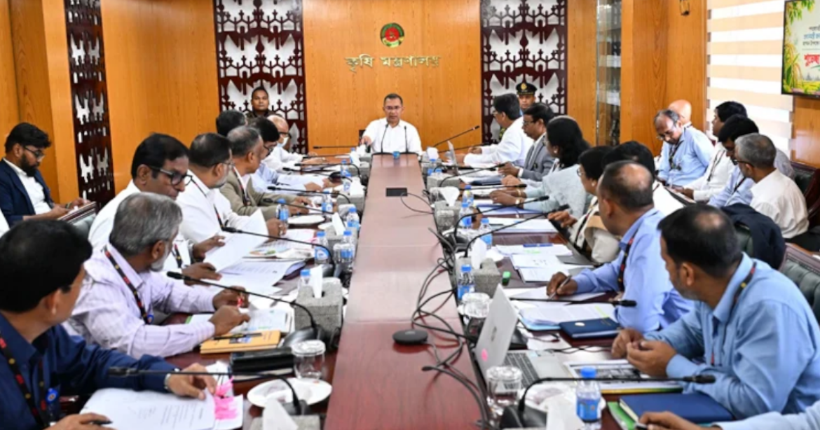 কৃষি মন্ত্রণালয়ের বৈঠকে যোগ দিয়েছেন প্রধানমন্ত্রী তারেক রহমান ।
