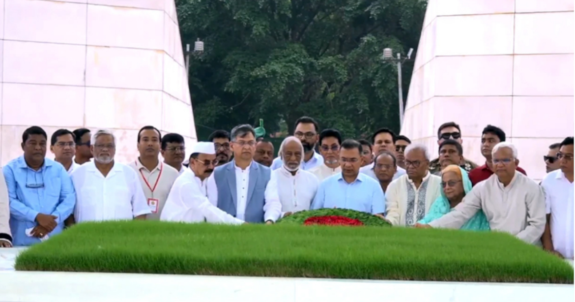 বিএনপি'র ৪৮তম প্রতিষ্ঠাবার্ষিকী উপলক্ষ্যে শহীদ রাষ্ট্রপতি জিয়াউর রহমান ও সাবেক প্রধানমন্ত্রী খালেদা জিয়ার কবর জিয়ারত করেছেন প্রধানমন্ত্রী ।