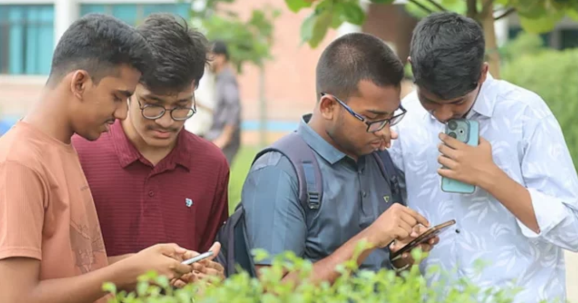 ২০২৬-২৭ শিক্ষাবর্ষে একাদশ শ্রেণিতে অনলাইনে ভর্তির জন্য নির্বাচিত শিক্ষার্থীদের প্রথম পর্যায়ের ফল বুধবার (১৬ সেপ্টেম্বর) রাত ৮টায় প্রকাশ করা হবে।