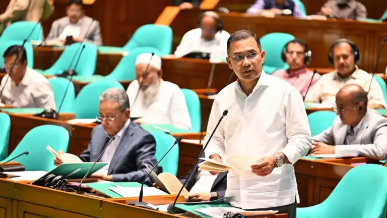 লং মার্চ দিয়ে বিদ্যুৎ-গ্যাসের সমস্যা সমাধান সম্ভব নয়: প্রধানমন্ত্রী