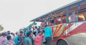 রংপুরে দাঁড়িয়ে থাকা ট্রাকে বাসের ধাক্কা, নিহত ৩