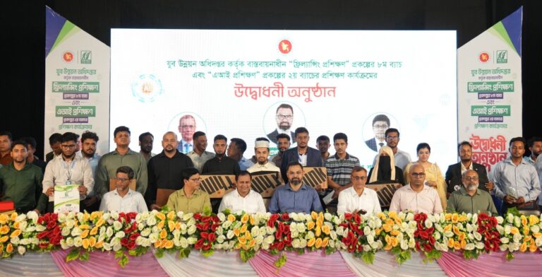 ৬৪ জেলায় ফ্রিল্যান্সিং ও এআই প্রশিক্ষণ উদ্বোধন করলেন ক্রীড়া প্রতিমন্ত্রী