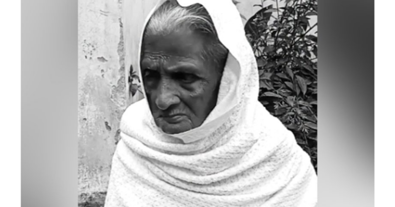 মুক্তিযুদ্ধের ক্ষত বুকে নিয়ে না ফেরার দেশে চলে গেলেন ফুলমতি