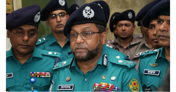 গুলিস্তান ও ফুলবাড়িয়া বাস টার্মিনাল আগামী ৩ মাসের মধ্যে স্থানান্তর করা হবে বলে জানিয়েছেন ডিএমপি কমিশনার মোসলেহ উদ্দিন আহমদ।