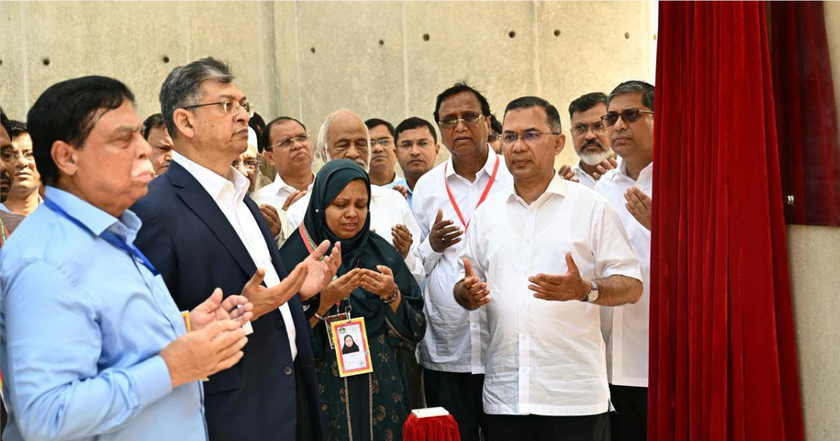 ওসমানী উদ্যানে ‘জুলাই স্মৃতিস্তম্ভ’ উদ্বোধন করলেন প্রধানমন্ত্রী