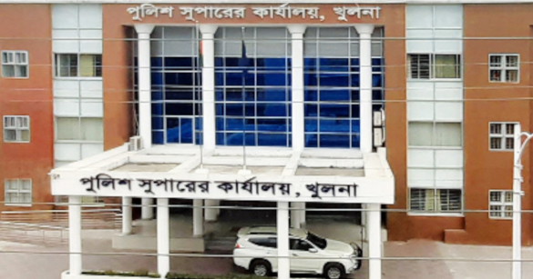 খুলনা নগরে ছিনতাইকারীদের ধারালো অস্ত্রের আঘাতে এক পুলিশ পরিদর্শক গুরুতর আহত হওয়ার পর রাতে একা চলাচল না করতে পুলিশ সদস্যদের নির্দেশ দিয়েছে জেলা পুলিশ।